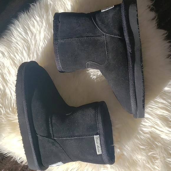 Aussie Merino Black Suede Boot 11Y NWT - Picture 8 of 9